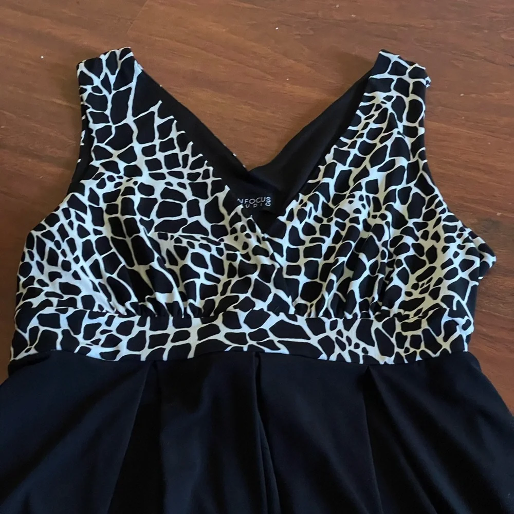 En Focus Black White Animal Print Dress V Neck sz 14 sleeveless spandex tie back - Picture 5 of 13